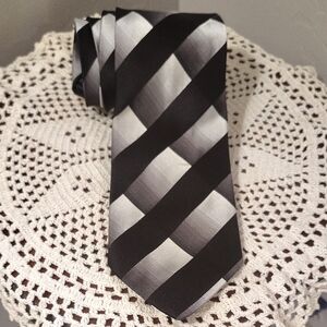 Bachrach Silk Tie Made in Italy Black Gray